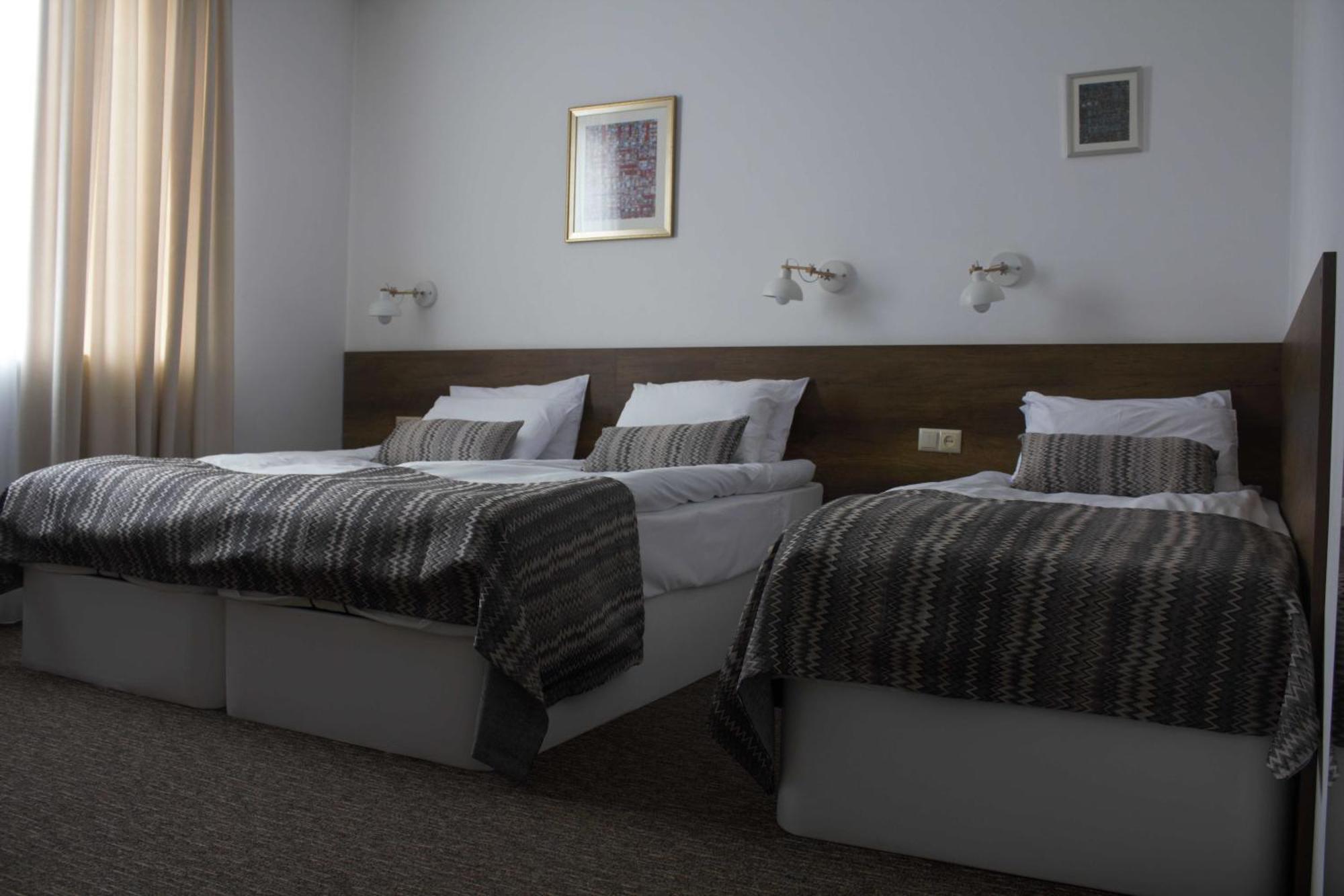 Alliance Hotel Tiflis Exterior foto