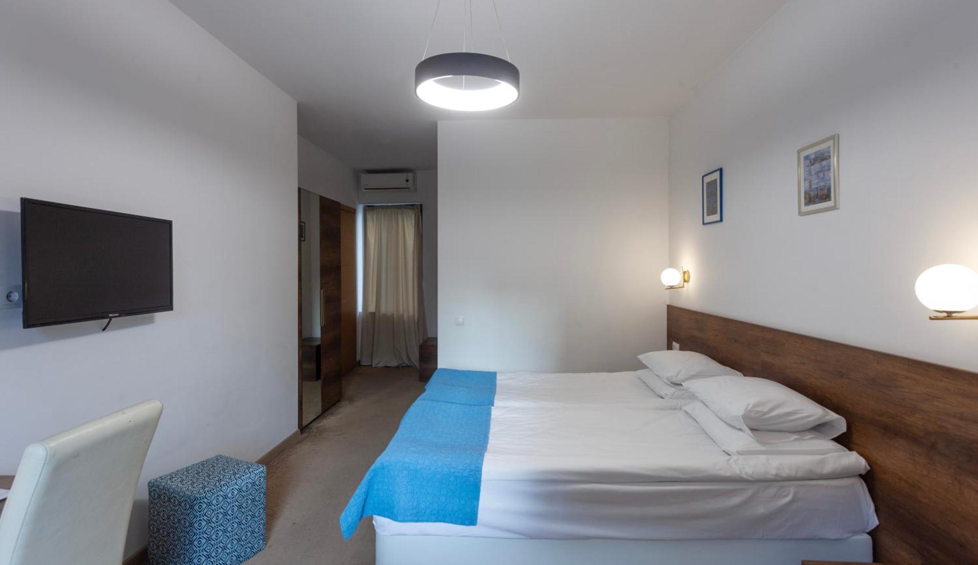 Alliance Hotel Tiflis Exterior foto
