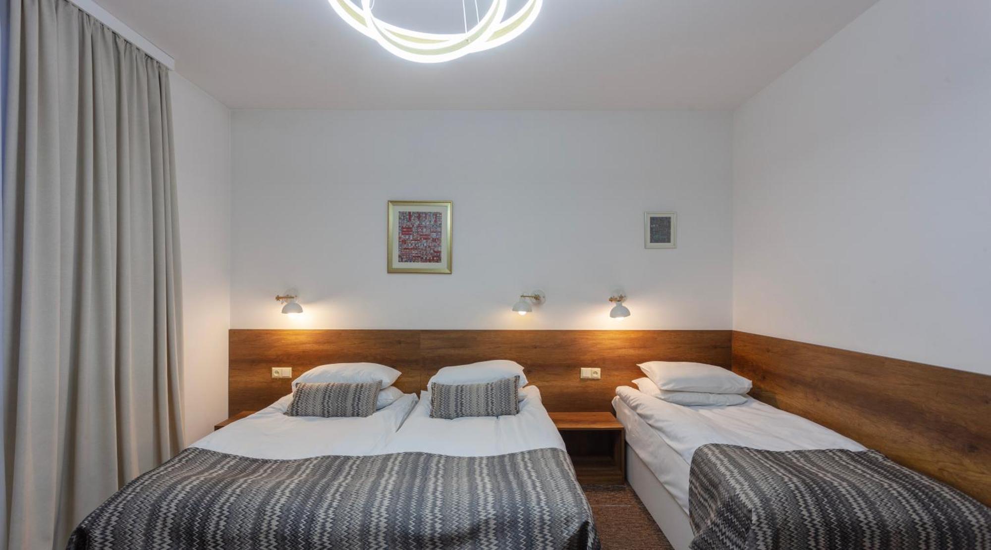Alliance Hotel Tiflis Exterior foto